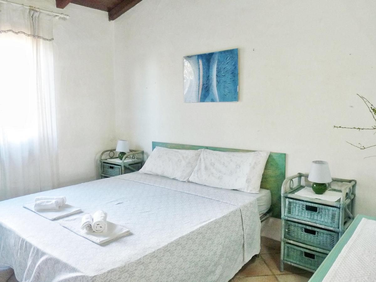 Le Caterine Villa Porto San Paolo  Exteriör bild