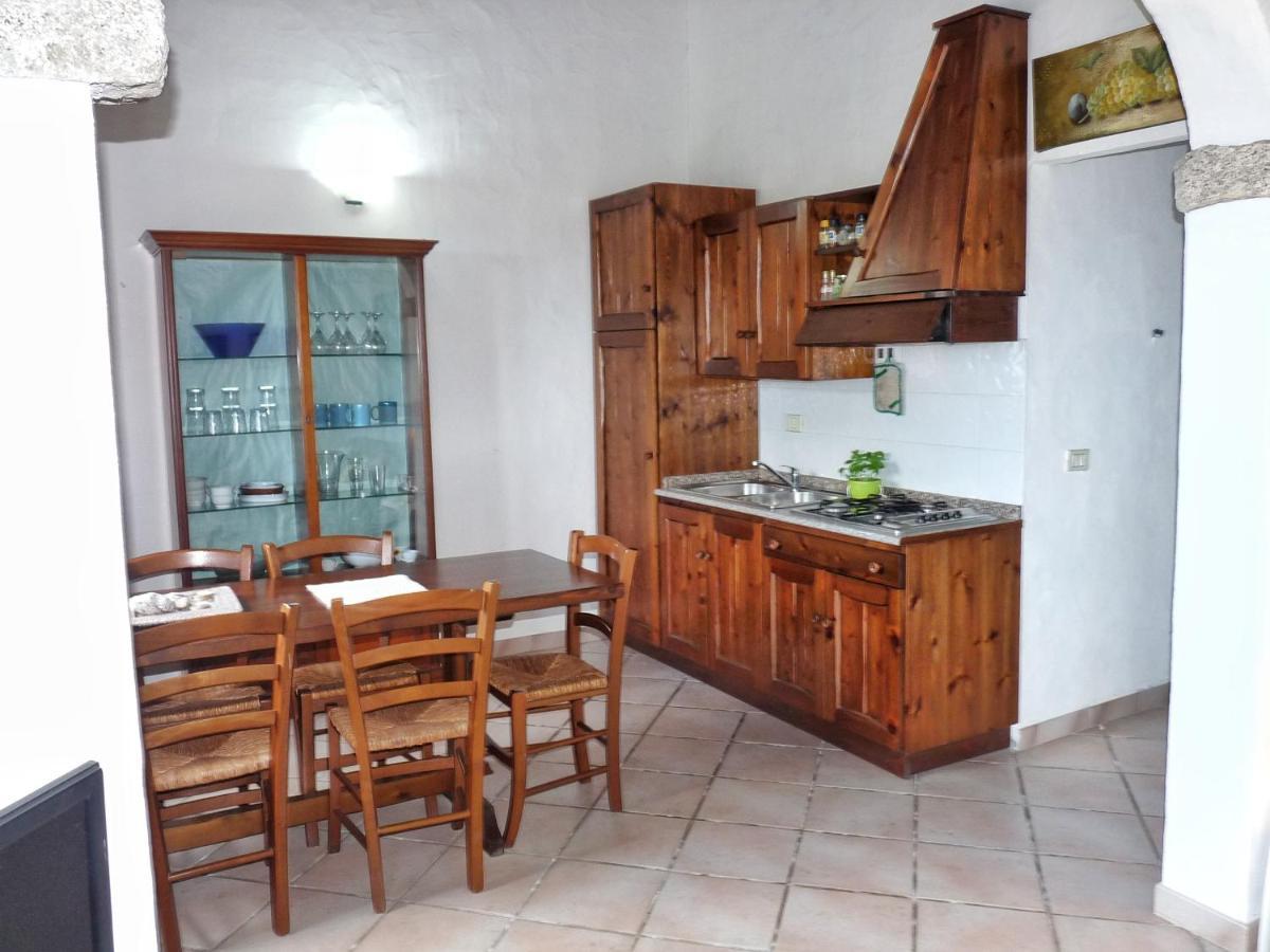 Le Caterine Villa Porto San Paolo  Exteriör bild