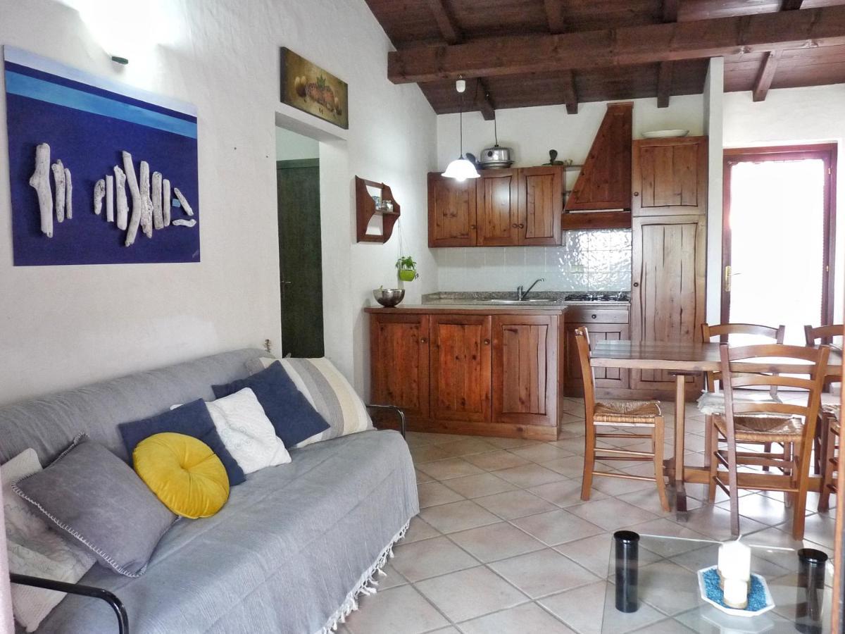 Le Caterine Villa Porto San Paolo  Exteriör bild