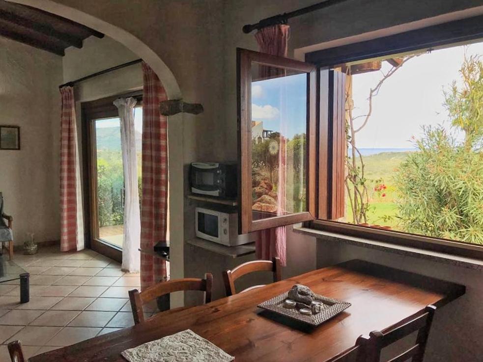 Le Caterine Villa Porto San Paolo  Exteriör bild