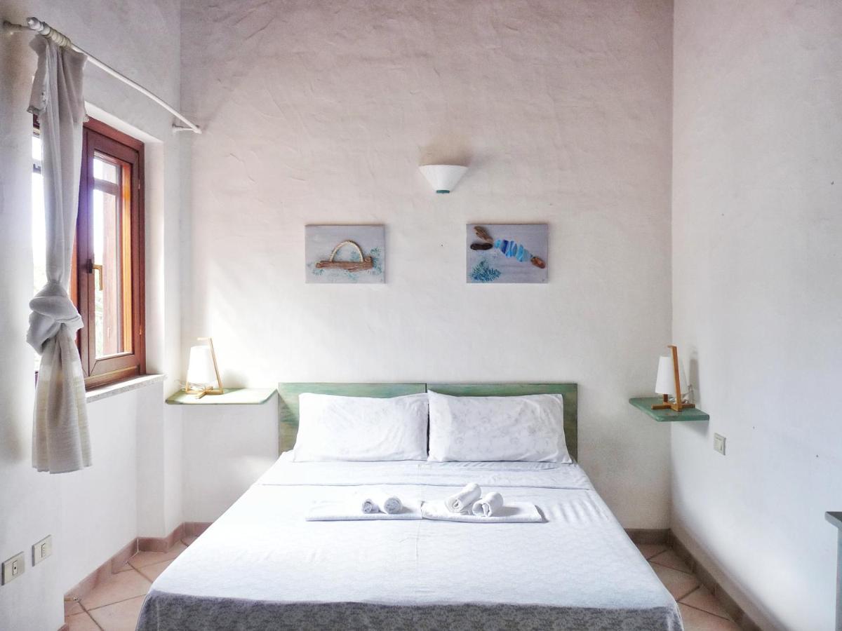 Le Caterine Villa Porto San Paolo  Exteriör bild