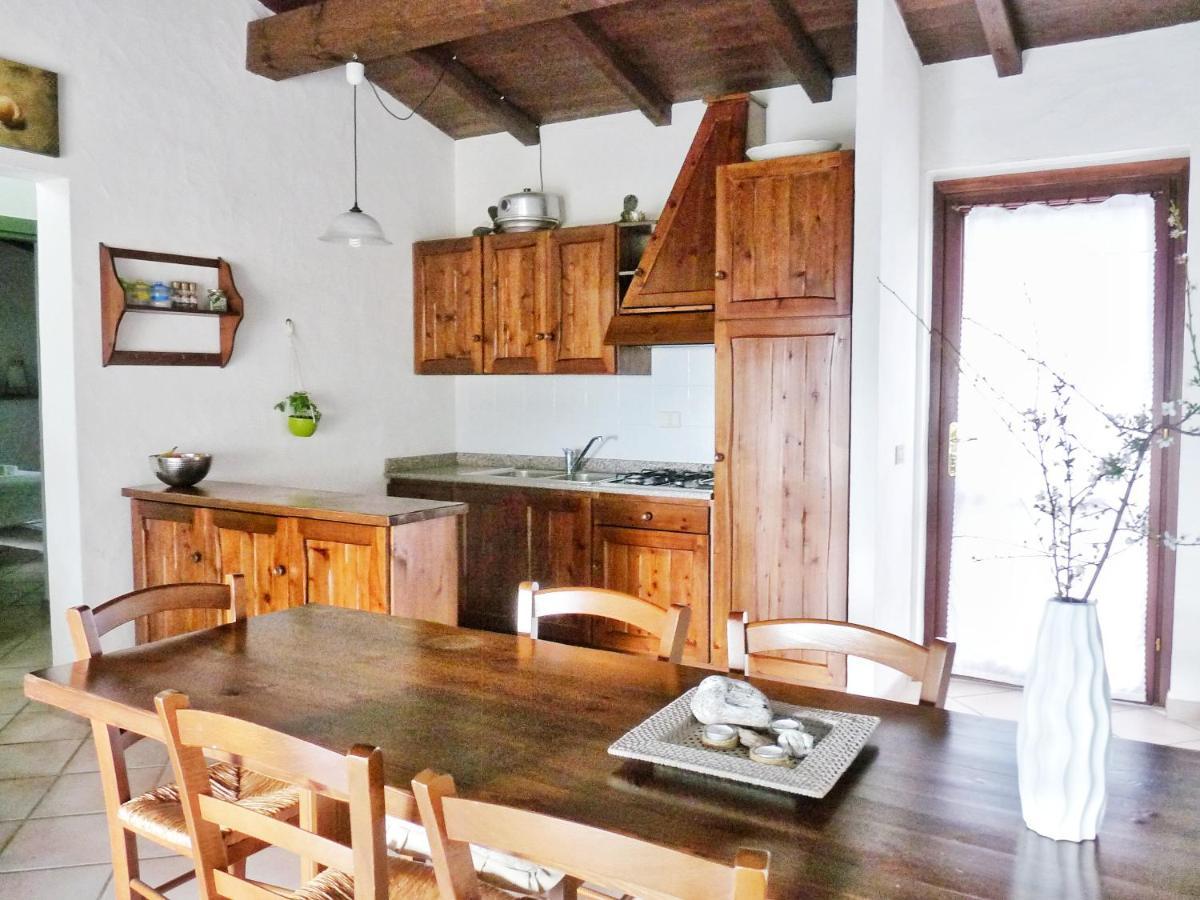 Le Caterine Villa Porto San Paolo  Exteriör bild